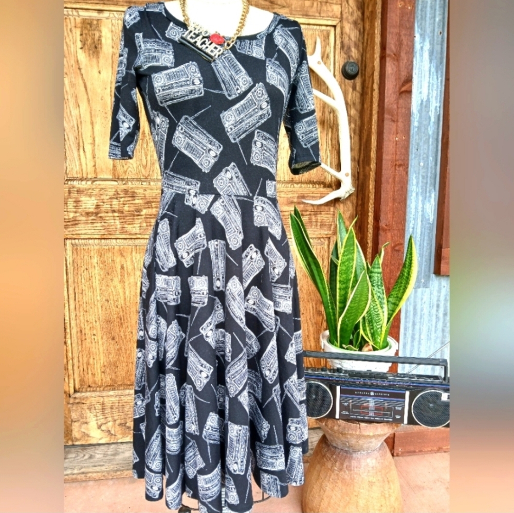 Lularoe Boombox Black White Graphic Print Dress Midi Retro 80s Drop Waist